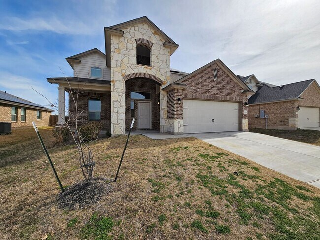 Foto del edificio - AVAILABLE NOW!