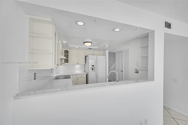 Foto del edificio - 5555 N Ocean Blvd