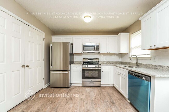 Foto del edificio - 4937 Bryant Dr