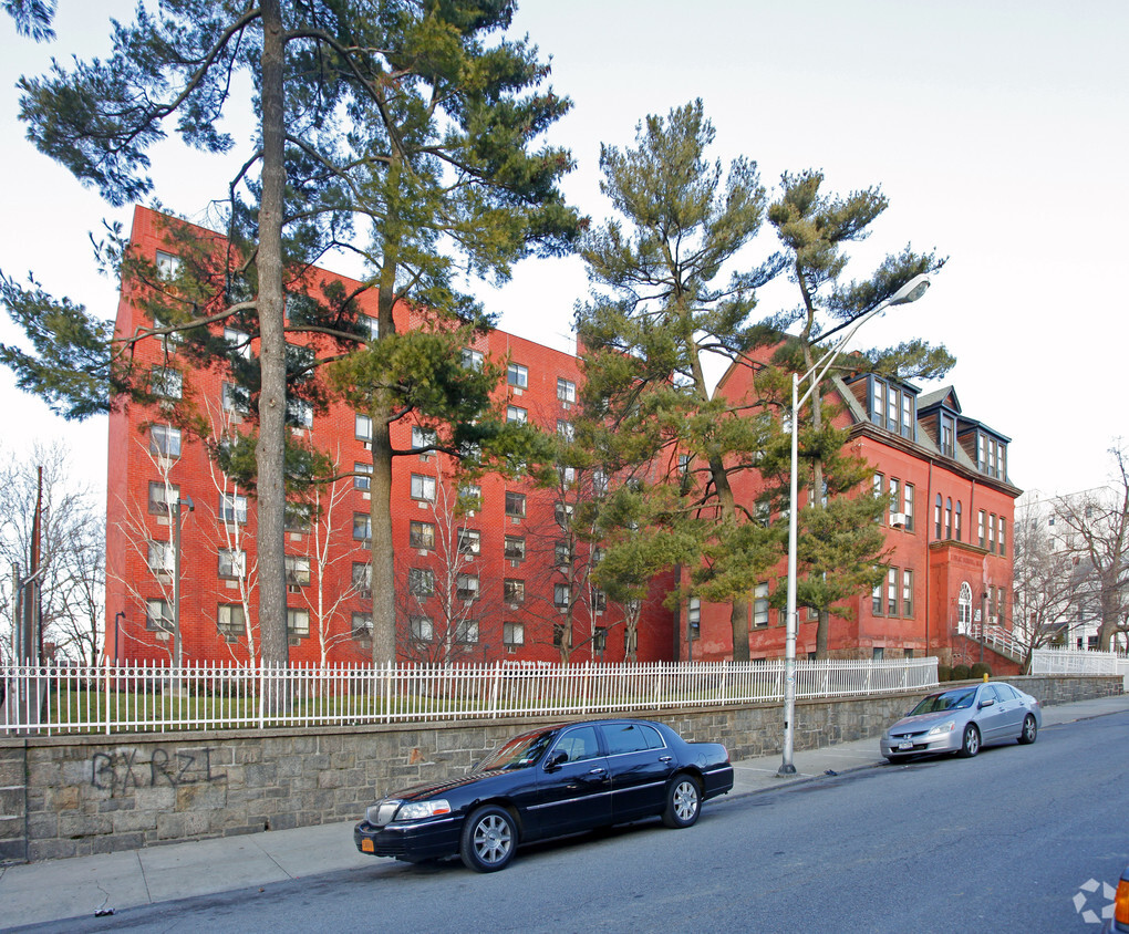 Primary Photo - Renee Burke Manor