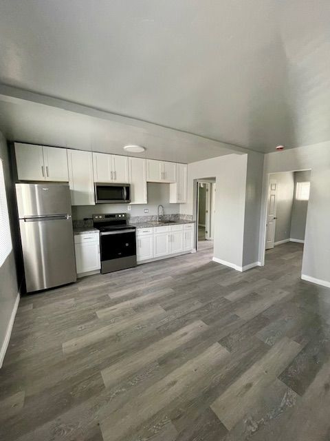 Foto principal - 2881 Logan Ave