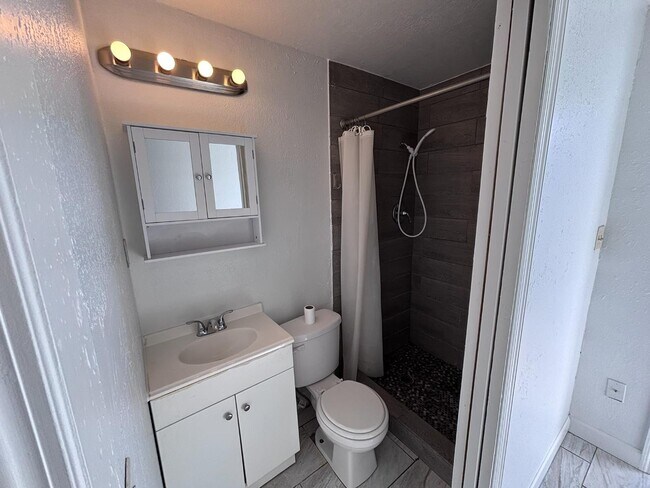 Foto del edificio - 2139 Washington St NE