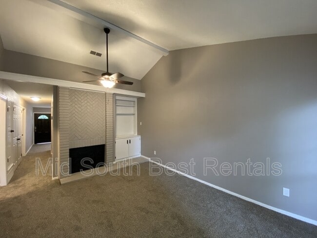 Building Photo - 3102 S Wesley Ct