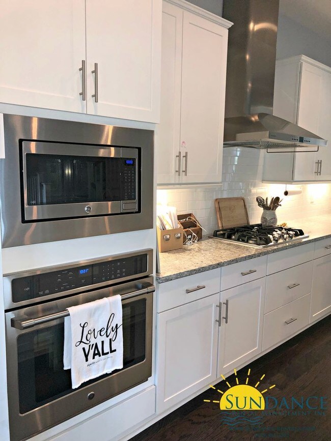 Building Photo - 305 Flatwoods Forest Loop