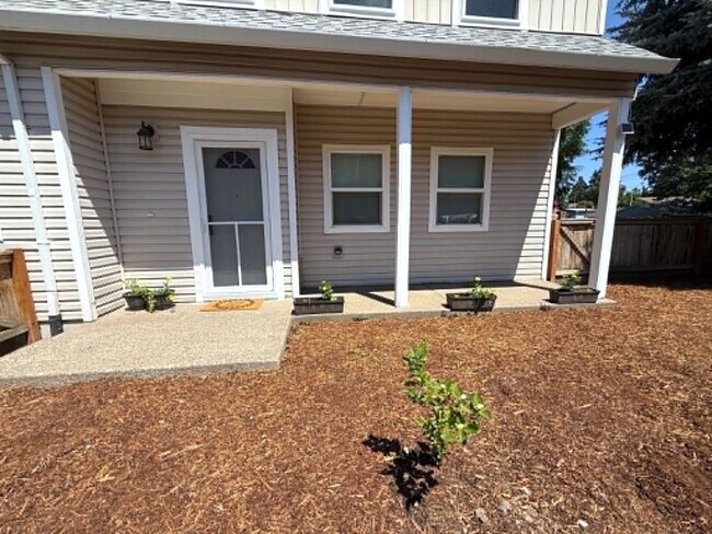 Foto del edificio - 18528 SW Mcclarey Dr