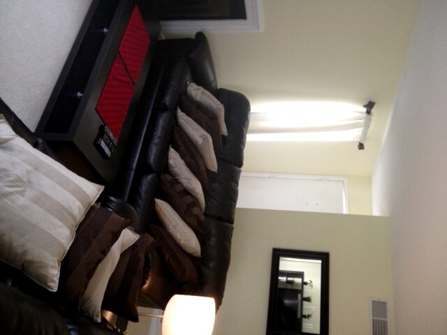 Foto del edificio - 6136 Heath Ridge Ct