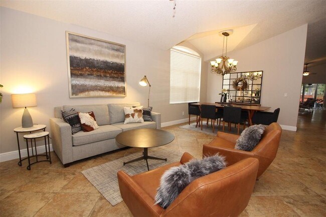 Foto del edificio - 989 N Lake Claire Cir