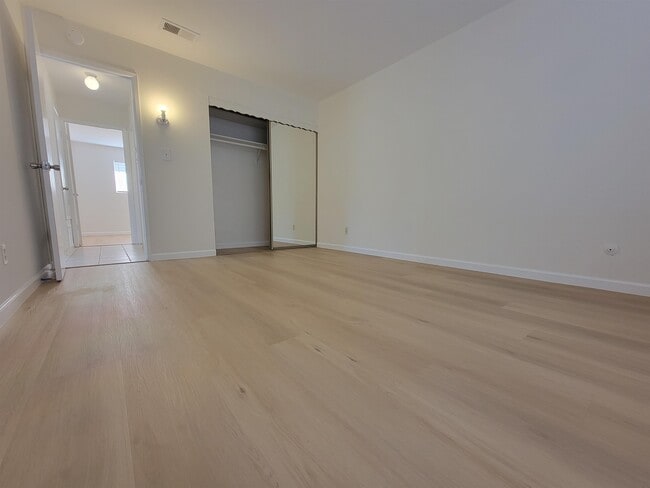 Building Photo - 4188 Rainbow Terrace