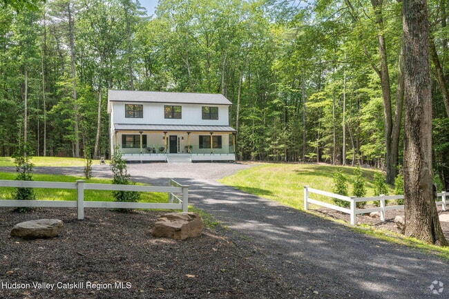 Building Photo - 32 Maurizi Ln