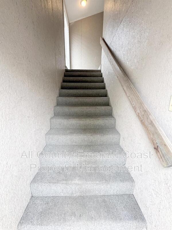 Foto del edificio - 90 Josie Rd