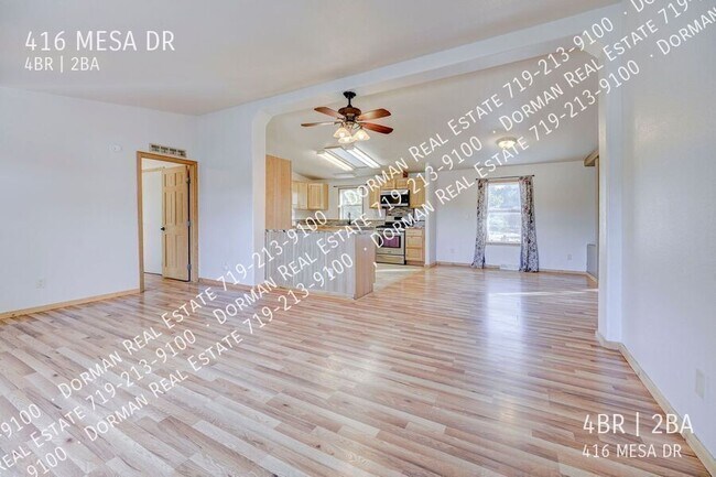 Foto del edificio - 416 Mesa Dr