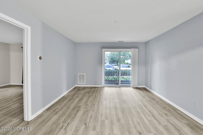 Building Photo - 502 Wedgewood Cir
