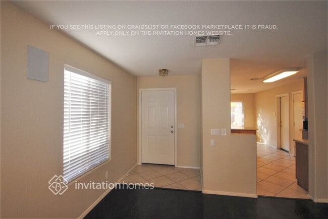 Building Photo - 2423 S 82nd Ln