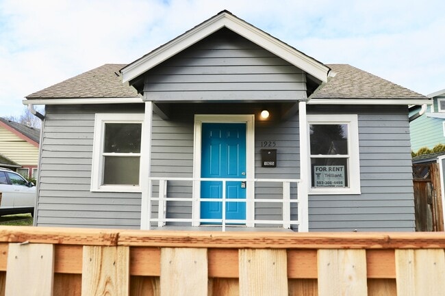 Building Photo - Recently Remodeled 3 bedroom 2 bath Home - Close to State Capitol - On BUS LINE