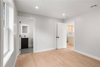 Building Photo - 90 Berkshire St