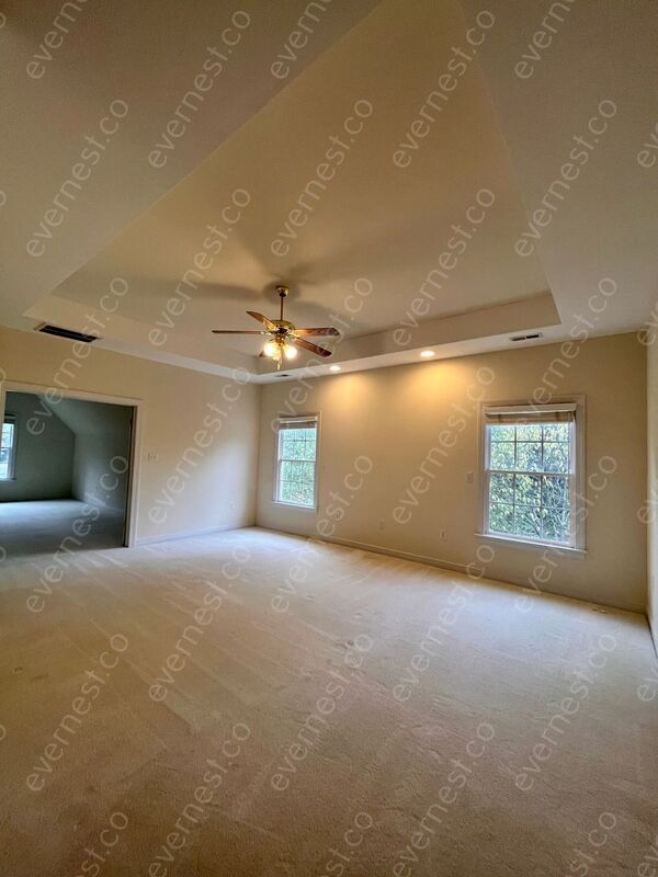Building Photo - 5631 Barnsley Pl