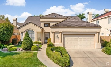Building Photo - 9058 Old Creek Dr