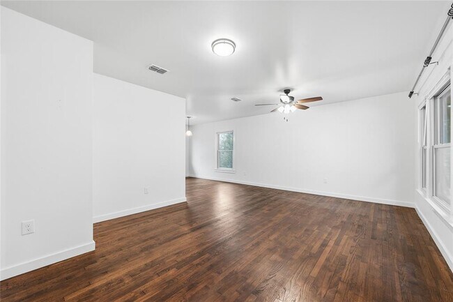 Foto del edificio - 1003 Cogbill St