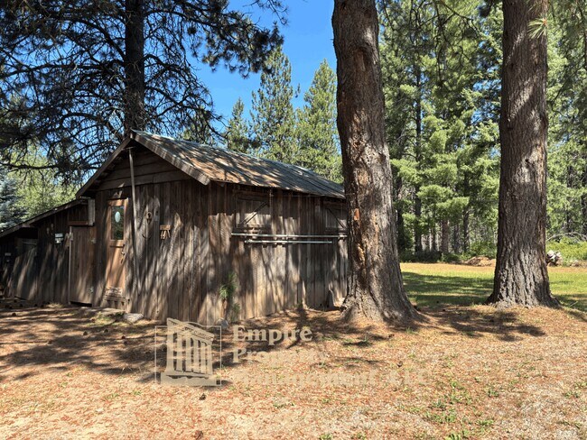 Foto del edificio - 10239 Baldy Mountain Rd