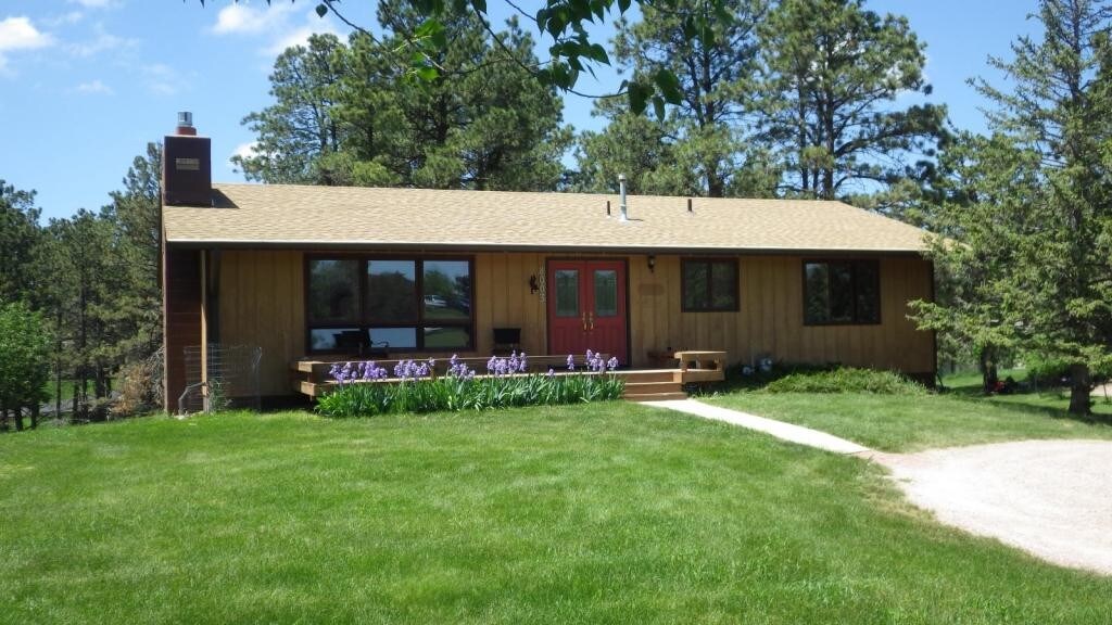 Foto principal - 8003 Croyle Avenue