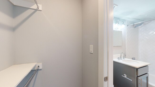 Foto del edificio - 4400 San Jacinto St