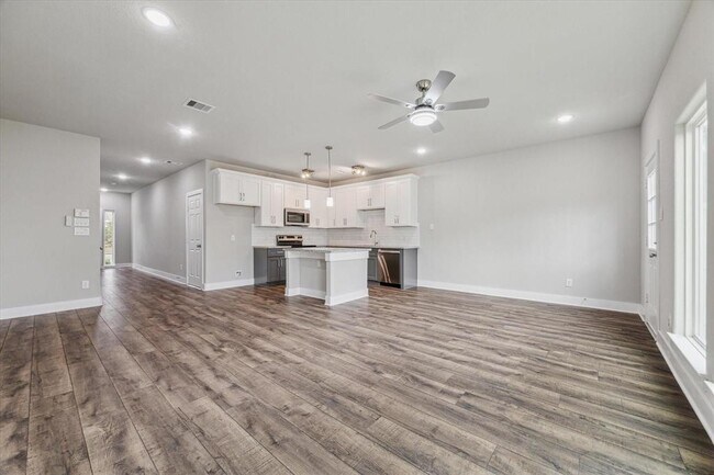 Building Photo - 6838 Westover St