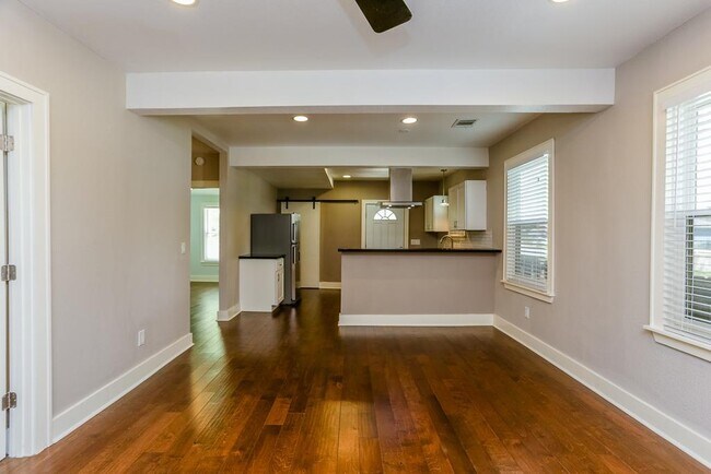 Building Photo - 6017 Norhill Blvd