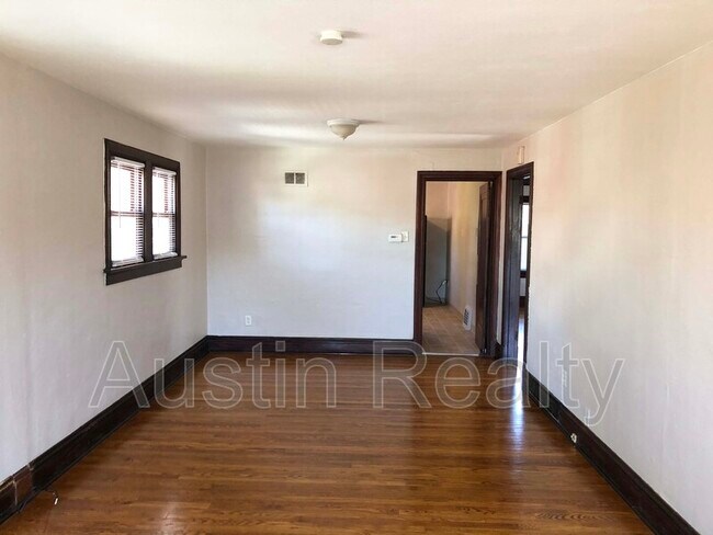 Building Photo - 1130 Wilshire Ave