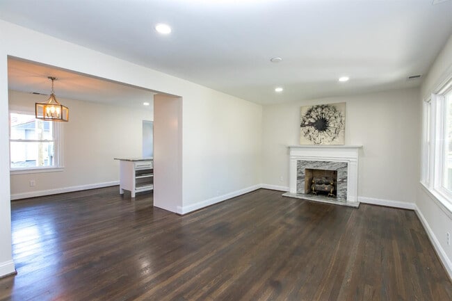 Foto del edificio - 564 Claymont Dr