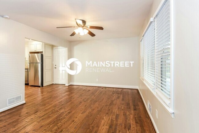 Building Photo - 4 Bedroom Pet-Friendly Home in DOUGLASVILLE, GA with Main Street Renewal