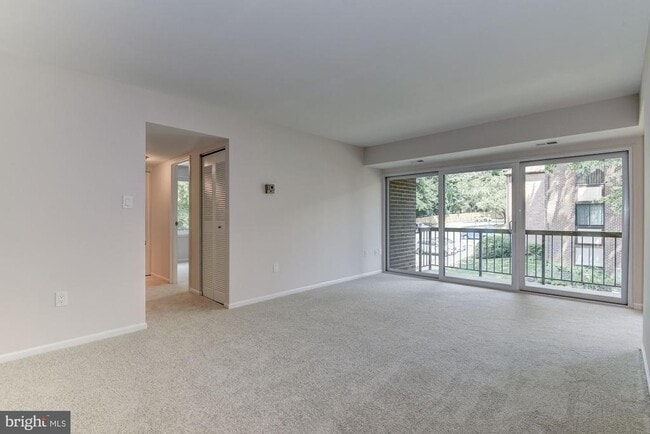 Building Photo - 9708 Kingsbridge Dr