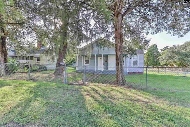 Foto del edificio - Adorable 3BR/1.5BA Renovated Bungalow Near USC – PRE-LEASING FOR 2026-2027 SCHOOL YEAR