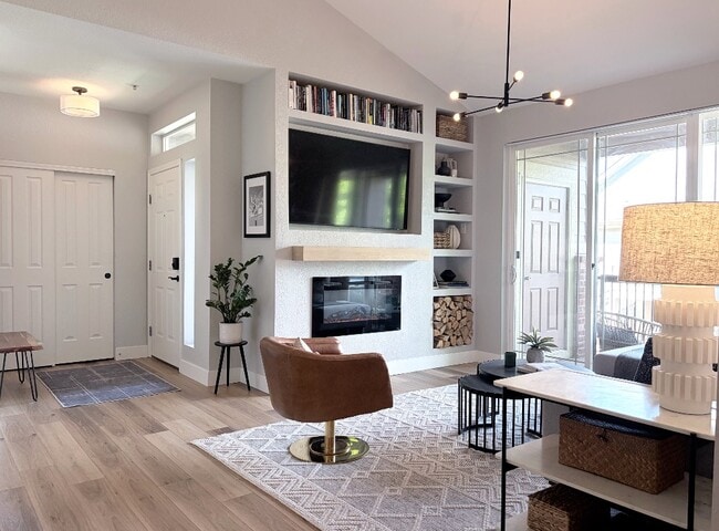 Foto del edificio - 804 Summer Hawk Dr