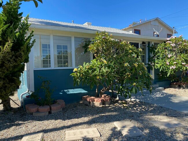 Foto del edificio - 2704 Landis St