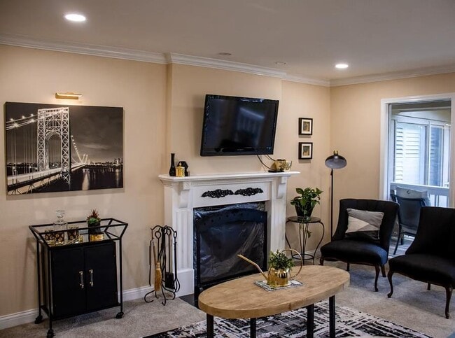 Building Photo - 14898 Dutchmans Dr