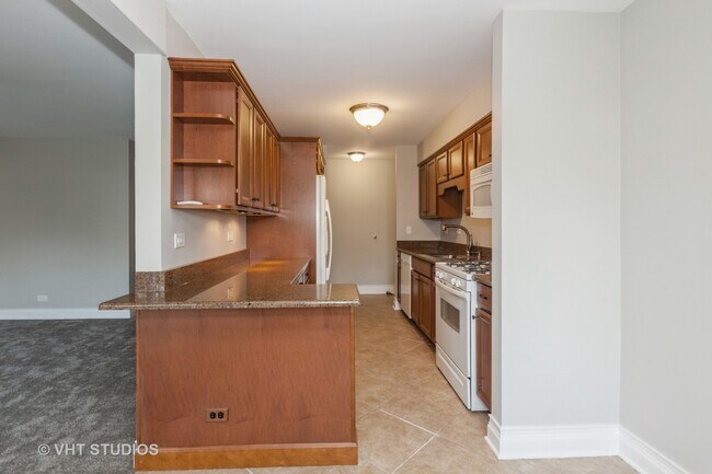 Building Photo - 6818 Roberts Dr