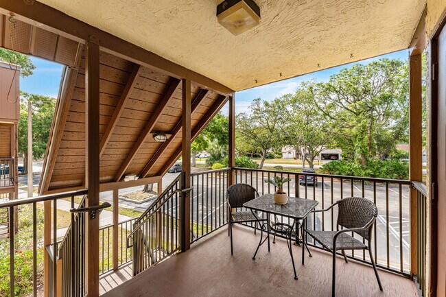 Foto del edificio - 7814 Shadowood Dr