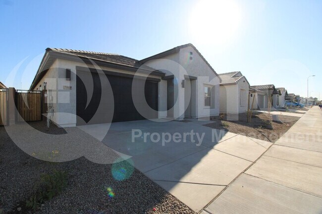 Building Photo - 7869 N 80 Dr