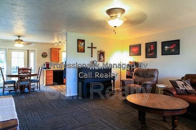 Foto del edificio - 3104 E 42nd Ave