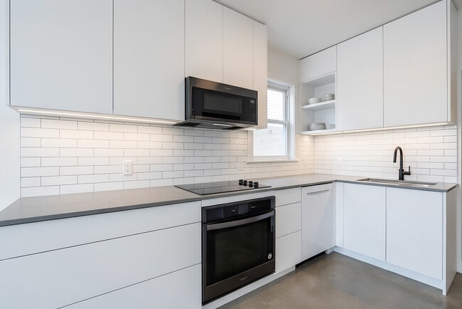 Foto del edificio - 4810 W Strong St