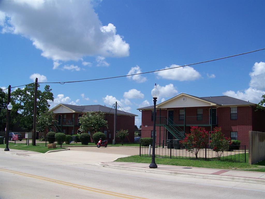 Primary Photo - 4100 College Main St