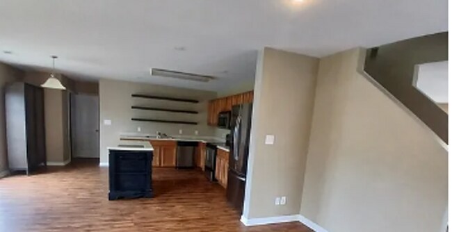 Foto del edificio - Coming Soon!-3/5/26-Charming 3 -bedroom Home with a move in special-$300 off first month's rent.