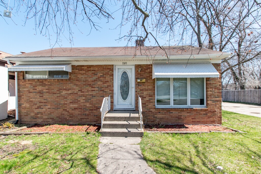 Primary Photo - 1101 Pine St