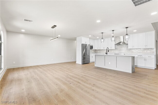 Building Photo - 1911 Princess Ct