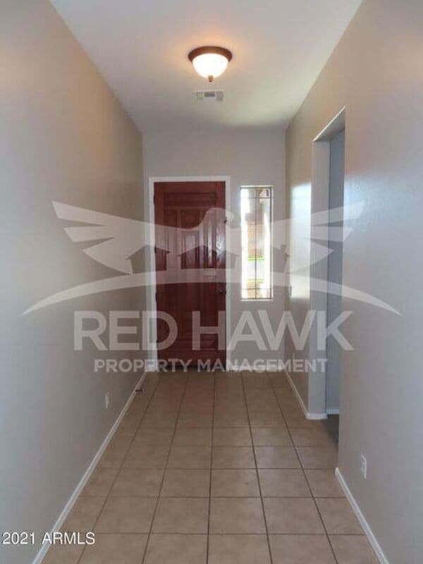 Building Photo - 15422 W Montecito Ave