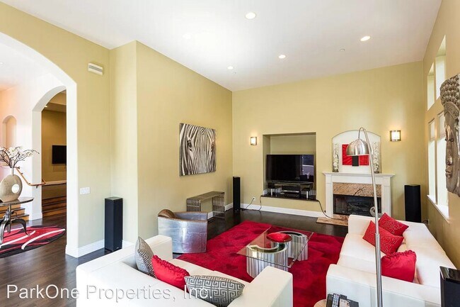 Foto del edificio - 3 br, 3 bath House - 7164 Buckingham Blvd
