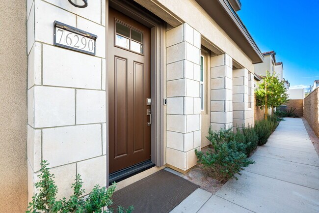 Building Photo - 76290 Johns Hopkins Dr