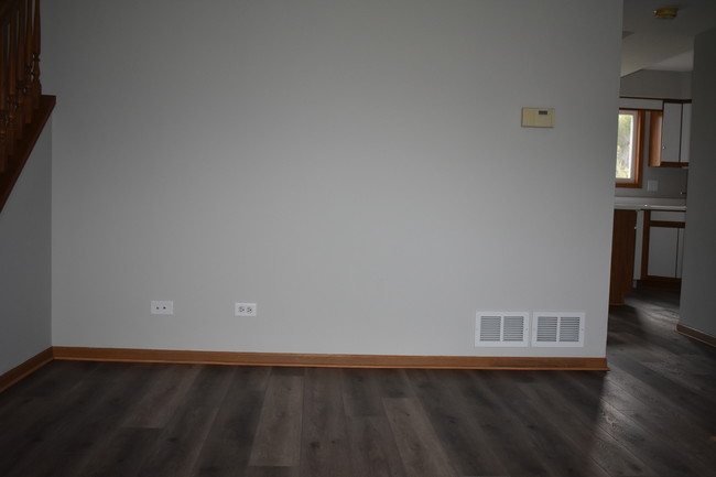 Building Photo - 34048 N White Oak Ln