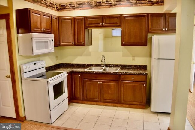 Building Photo - 2 bedroom in Robesonia PA 19551