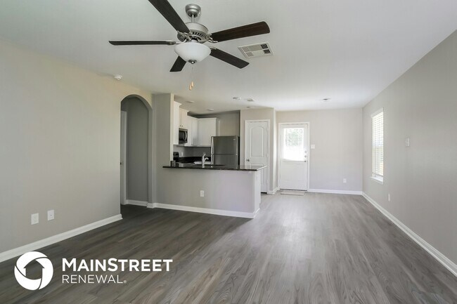 Building Photo - 23075 Bellini Dr